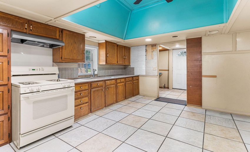 6-6 105 Alrignton Ave North Judson IN 46