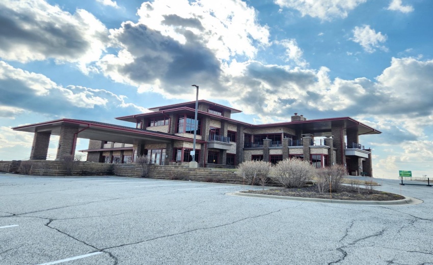Lost Marsh Clubhouse_Restaurant