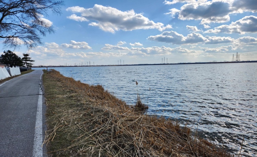 Walking Trail Wolf Lake