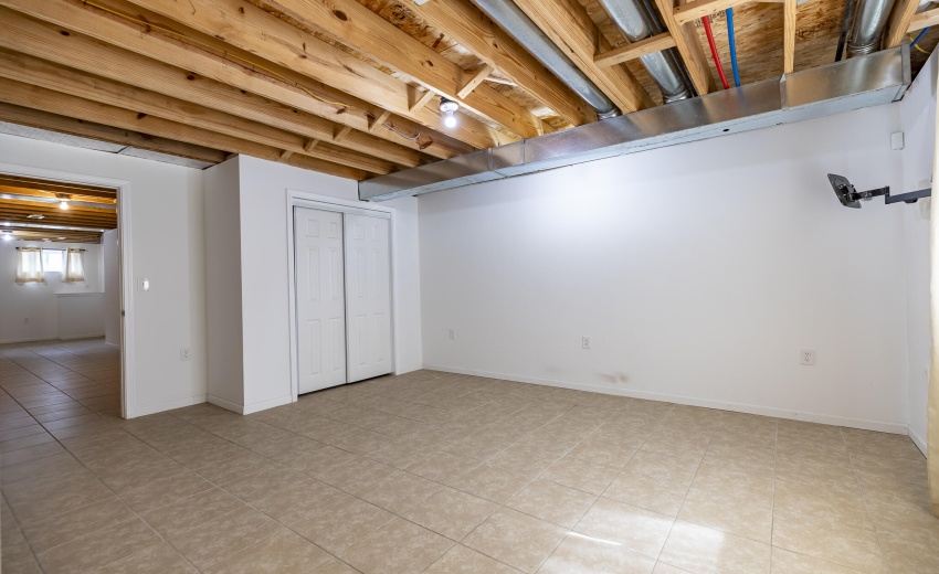 2352 Four Seasons Pkwy-43