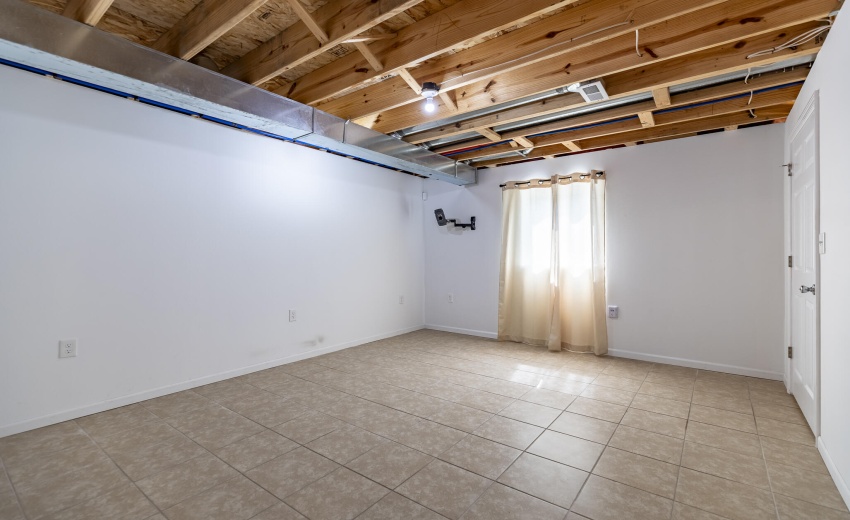 2352 Four Seasons Pkwy-44