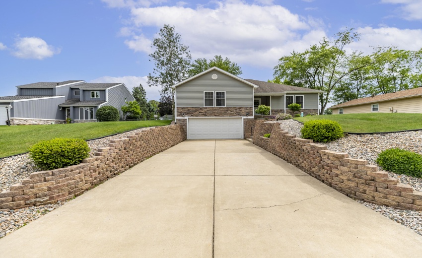 2352 Four Seasons Pkwy-3