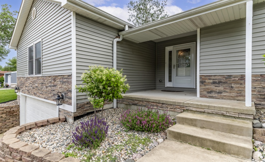 2352 Four Seasons Pkwy-12