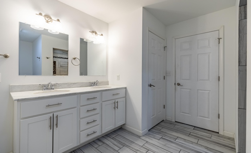 2352 Four Seasons Pkwy-36