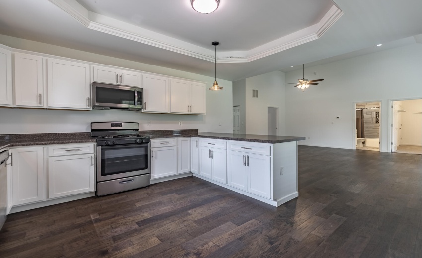 2352 Four Seasons Pkwy-20