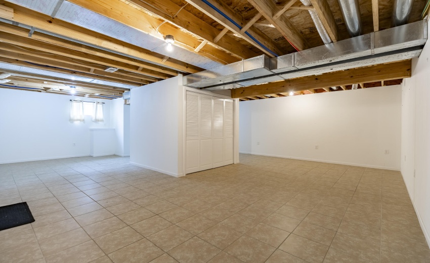 2352 Four Seasons Pkwy-37