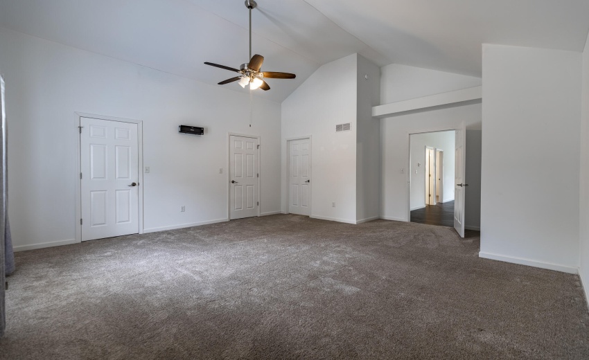 2352 Four Seasons Pkwy-30