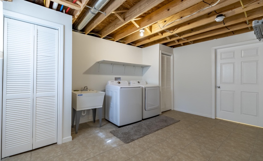 2352 Four Seasons Pkwy-39