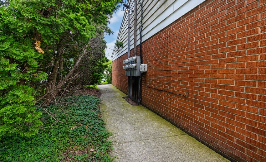 Craig - 321 Hoffman Ct, Crown Point, IN