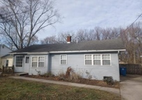 412 South Street, Crown Point, Indiana, 2 Bedrooms Bedrooms, 6 Rooms Rooms,1 BathroomBathrooms,Residential,For Sale,South,NRA840938
