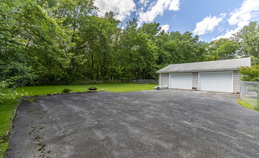 834 S Cline Ave-11