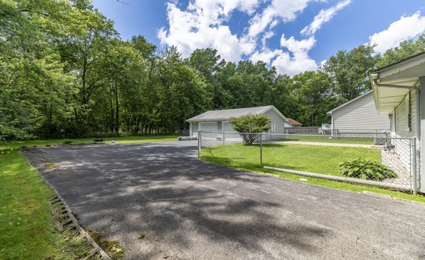 834 S Cline Ave-10