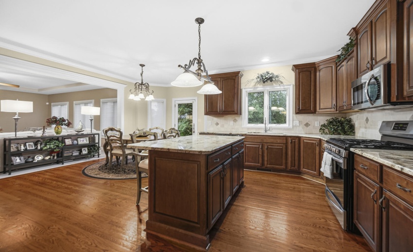 1129Kitchen3