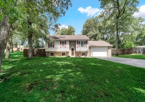 3031 Huntington Street, Hobart, Indiana, 4 Bedrooms Bedrooms, 8 Rooms Rooms,2 BathroomsBathrooms,Residential,For Sale,Huntington,NRA841022