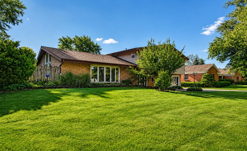 8205 Oakwood Ave, Munster, IN 2