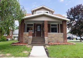 101 Michigan Avenue, Hobart, Indiana, 3 Bedrooms Bedrooms, 7 Rooms Rooms,2 BathroomsBathrooms,Residential,For Sale,Michigan,NRA841015