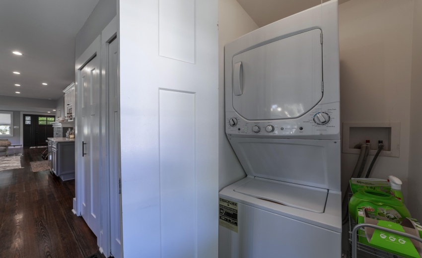 LLaundryHazeltine0056