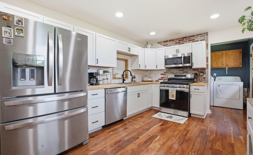 9-web-or-mls-520-e-pike-st
