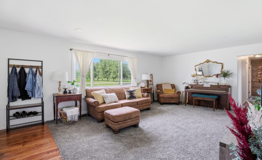 7-web-or-mls-520-e-pike-st
