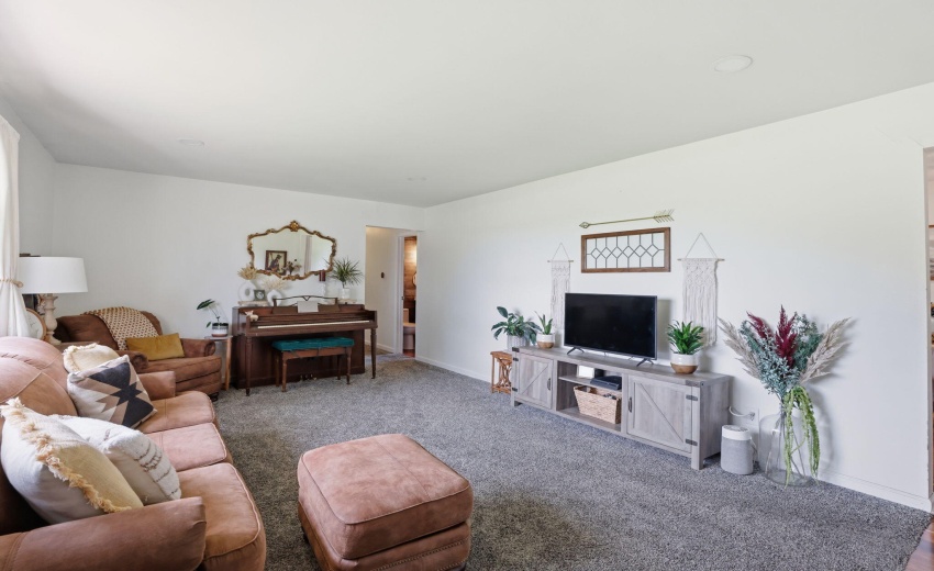 6-web-or-mls-520-e-pike-st