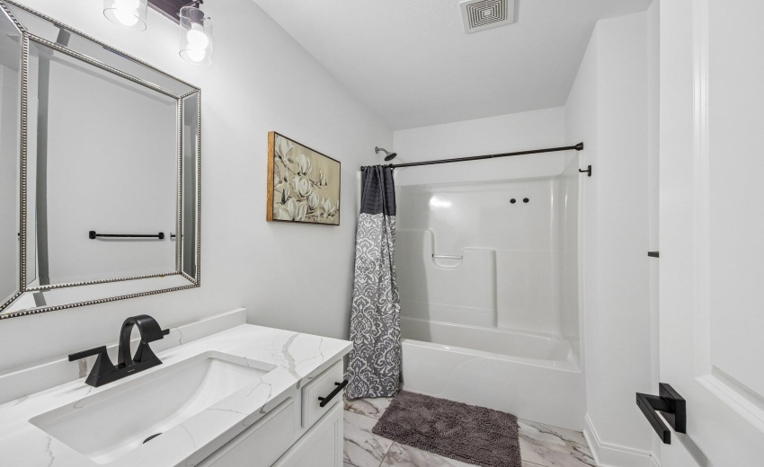 38-web-or-mls-E 130th Ln-S2206-038