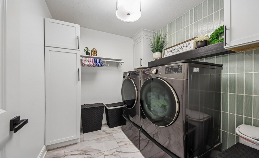 44-web-or-mls-E 130th Ln-S2206-044