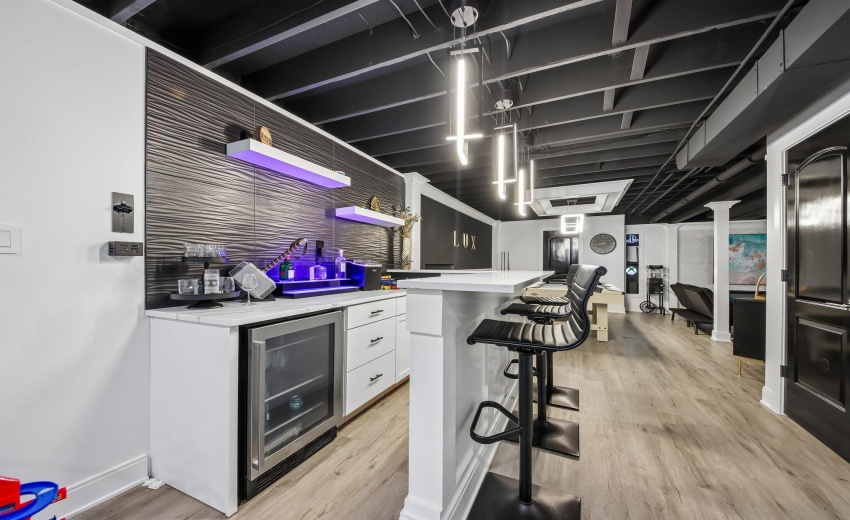 53-web-or-mls-E 130th Ln-S2206-053