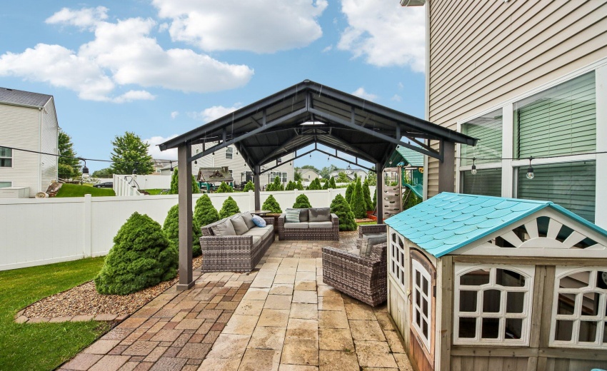 56-web-or-mls-E 130th Ln-S2206-056