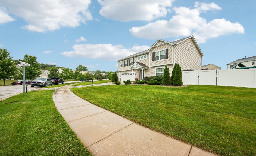 3-web-or-mls-E 130th Ln-S2206-003