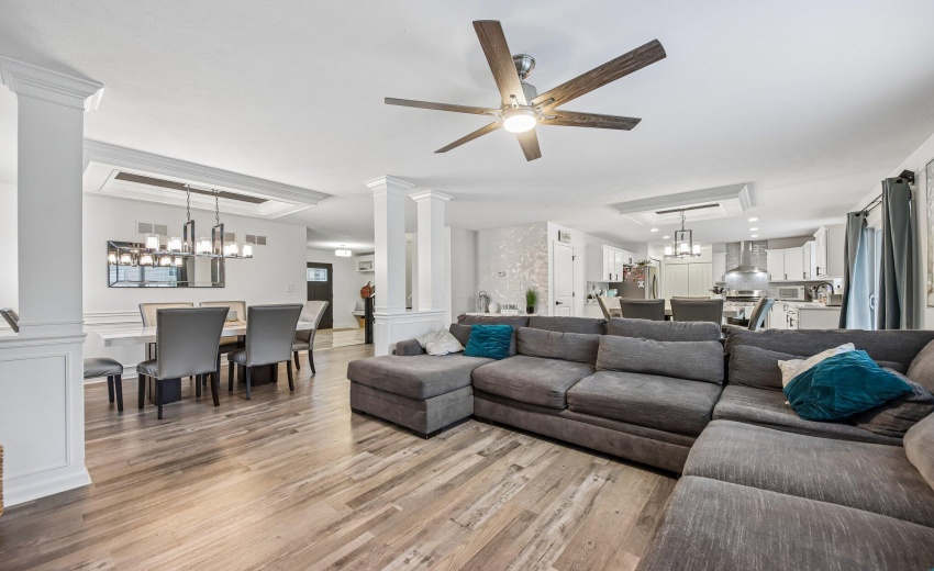 10-web-or-mls-E 130th Ln-S2206-010