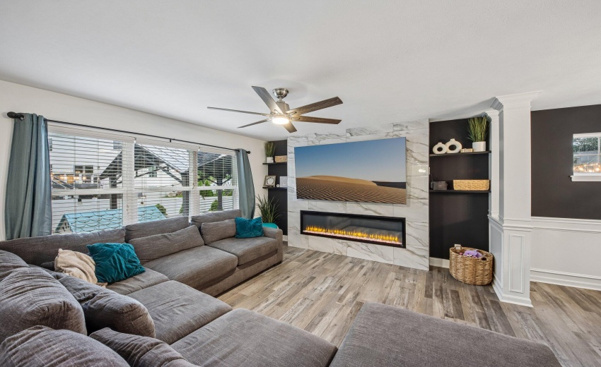 11-web-or-mls-E 130th Ln-S2206-011