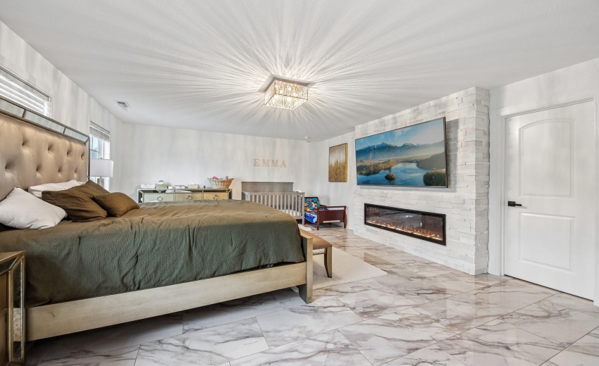 32-web-or-mls-E 130th Ln-S2206-032