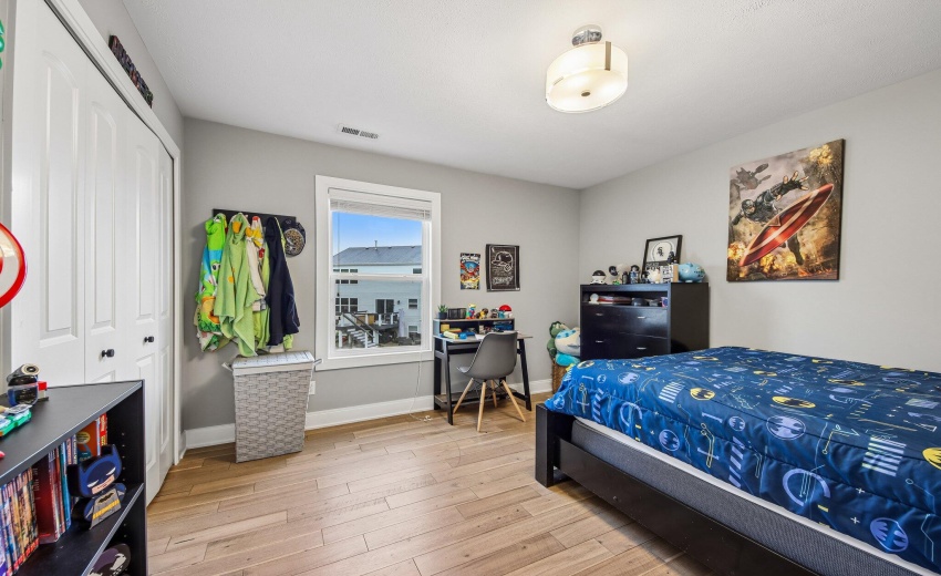 39-web-or-mls-E 130th Ln-S2206-039