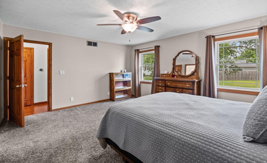 5-web-or-mls-201heritage-22