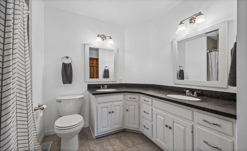 7-web-or-mls-201heritage-24
