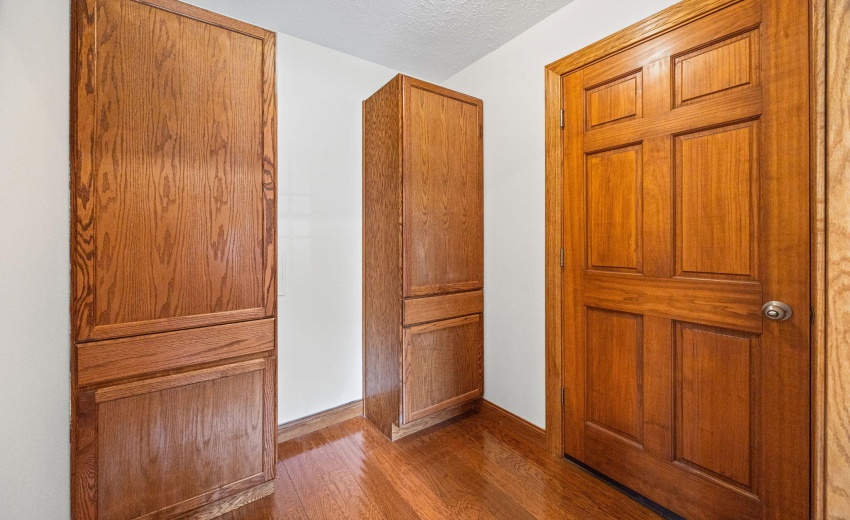 21-web-or-mls-201heritage-37