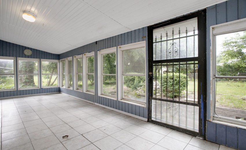 Enclosed porch