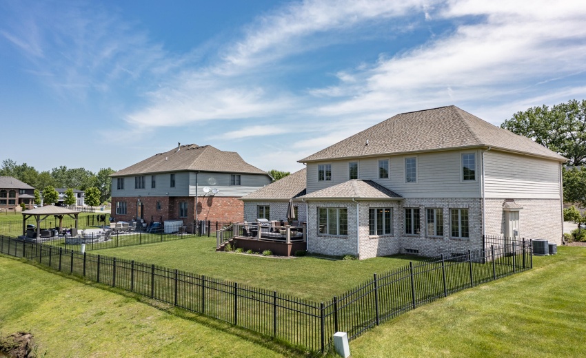 930 Stonebridge Dr-8