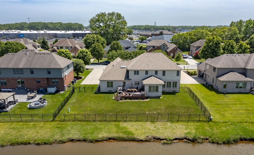 930 Stonebridge Dr-5