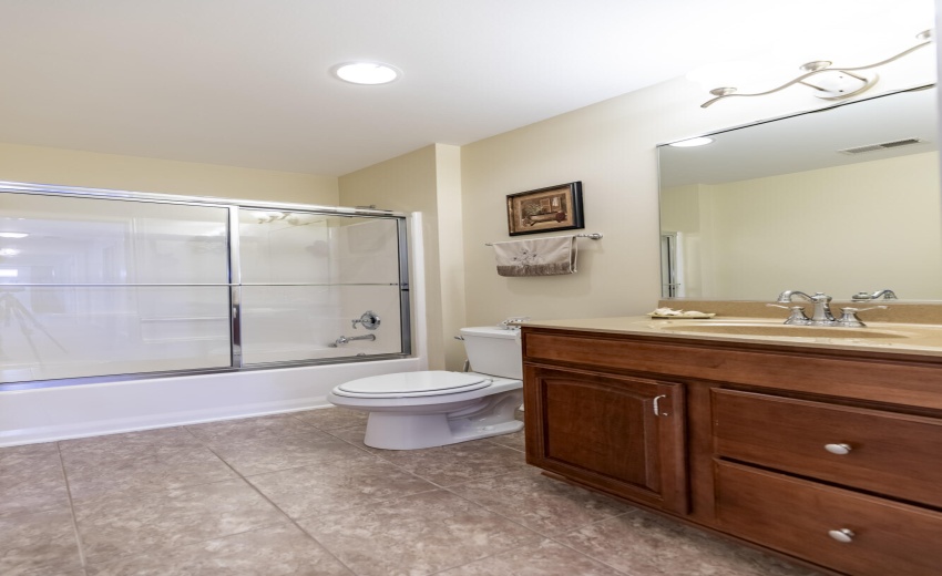 930 Stonebridge Dr-65