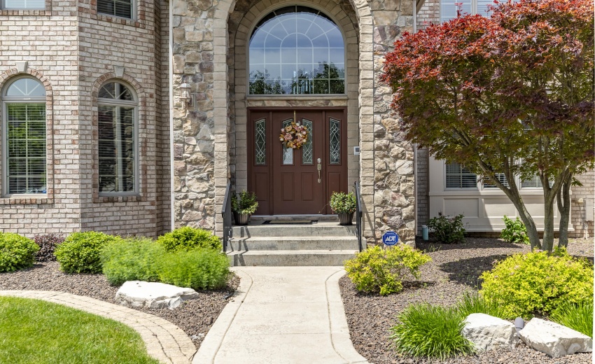 930 Stonebridge Dr-17