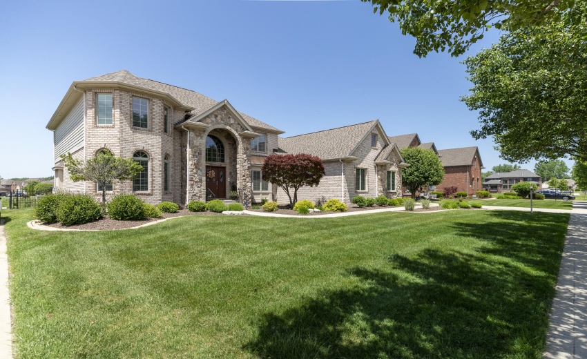 930 Stonebridge Dr-3
