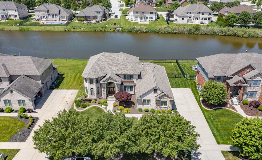 930 Stonebridge Dr-4