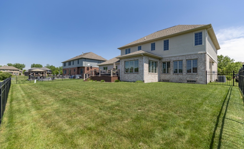 930 Stonebridge Dr-74