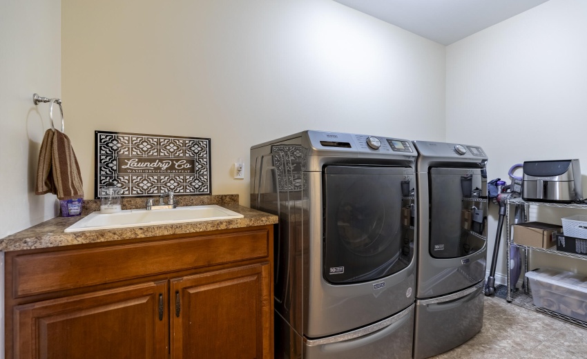 930 Stonebridge Dr-45