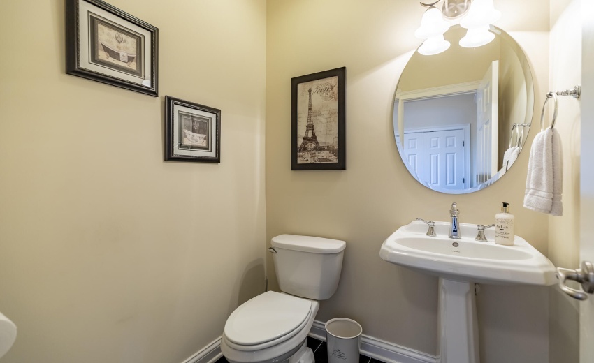 930 Stonebridge Dr-32