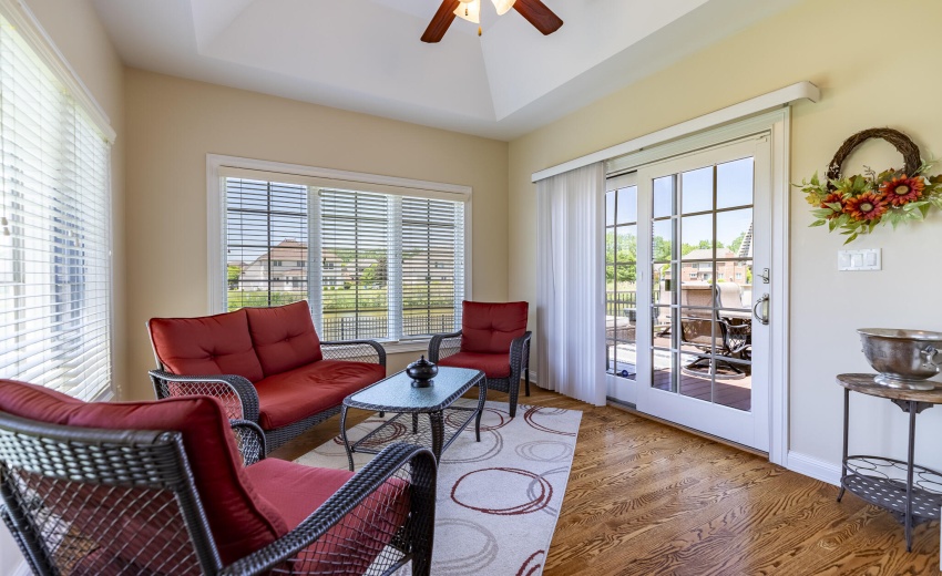 930 Stonebridge Dr-35