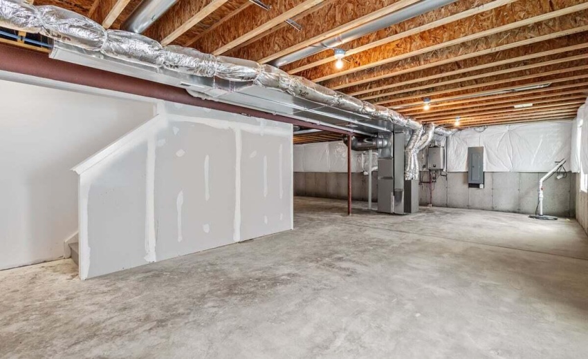 7239W107thWebInt-23