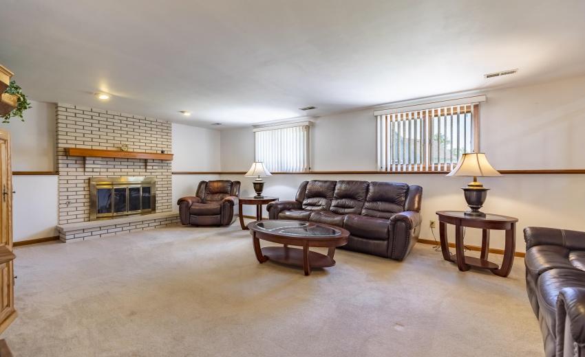 1534 Poplar Ln-33