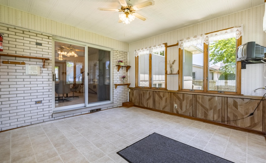 1534 Poplar Ln-22